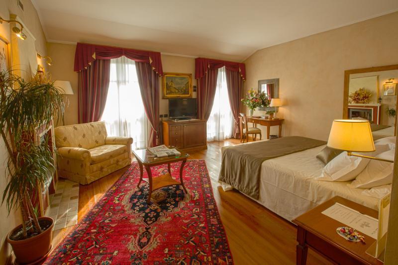 Romantic Hotel Furno San Francesco al Campo Esterno foto