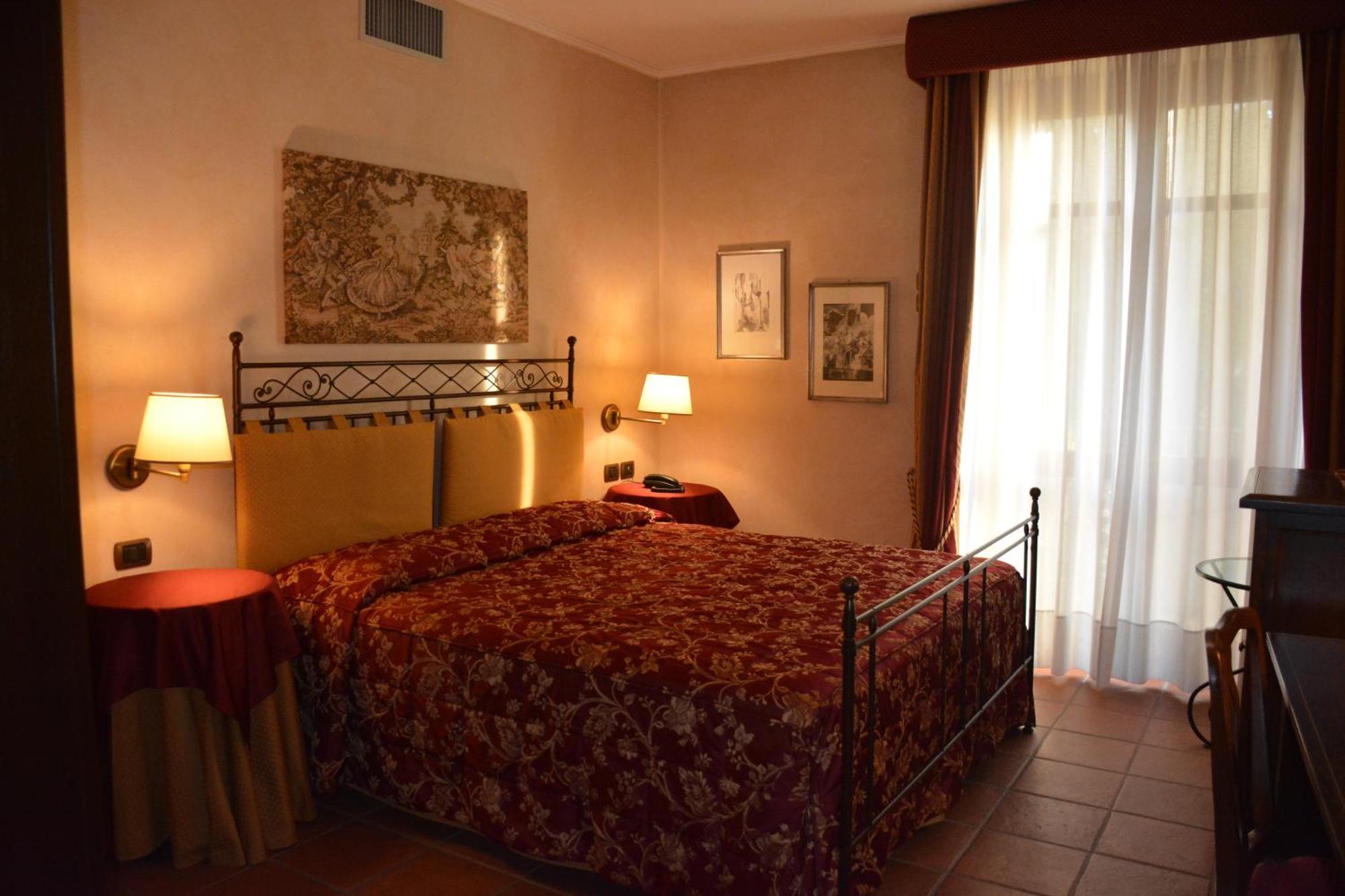 Romantic Hotel Furno San Francesco al Campo Esterno foto