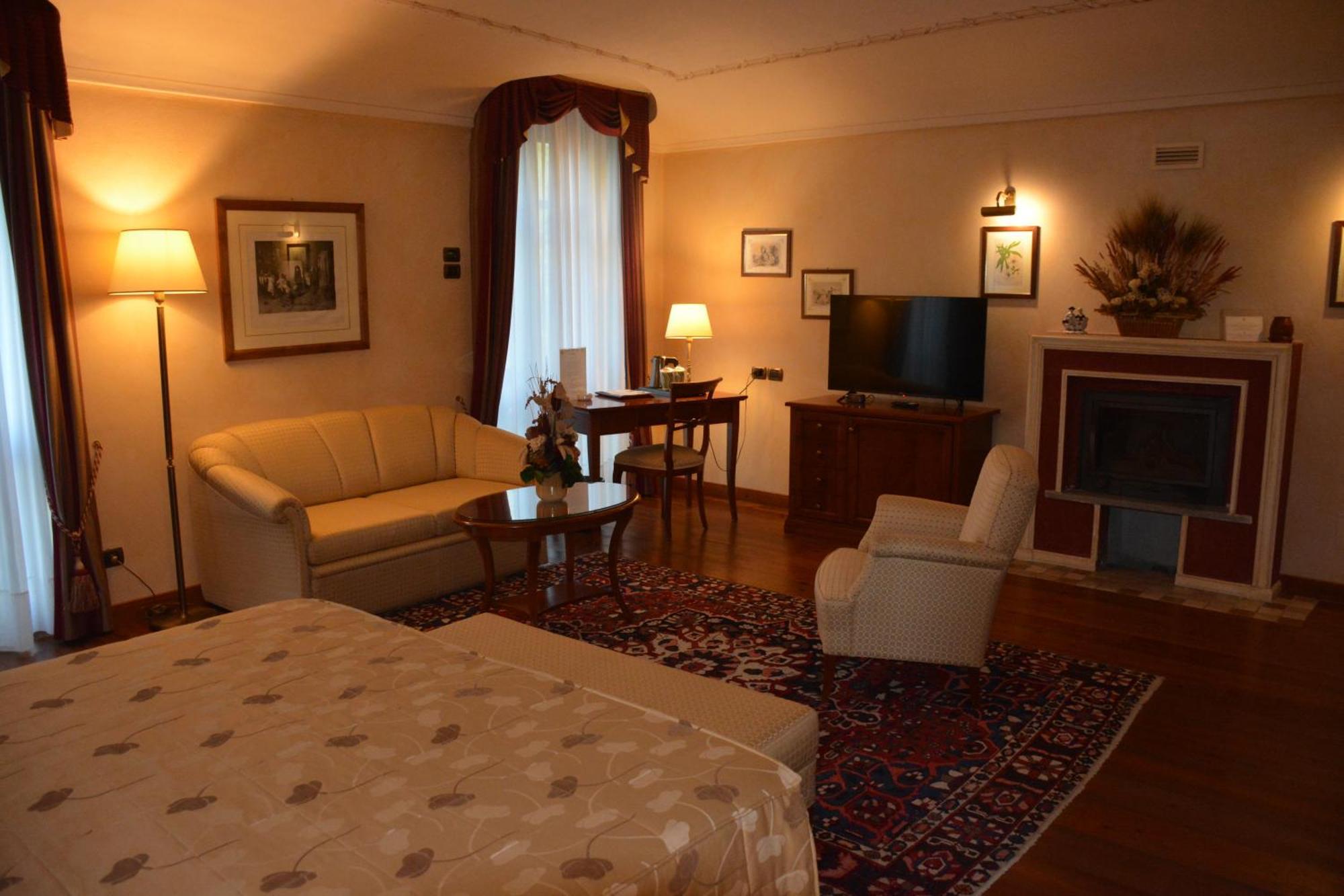 Romantic Hotel Furno San Francesco al Campo Esterno foto