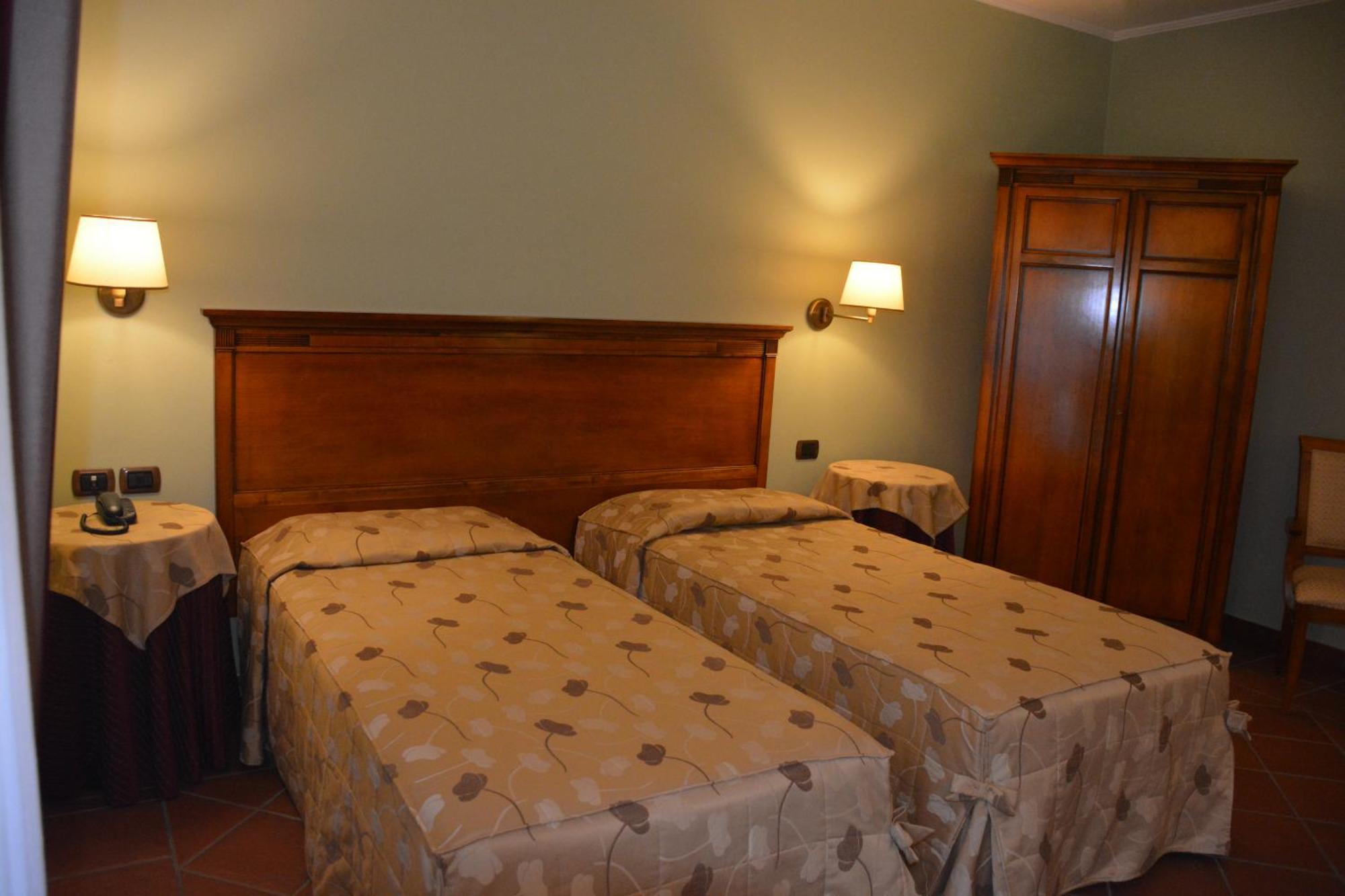 Romantic Hotel Furno San Francesco al Campo Esterno foto
