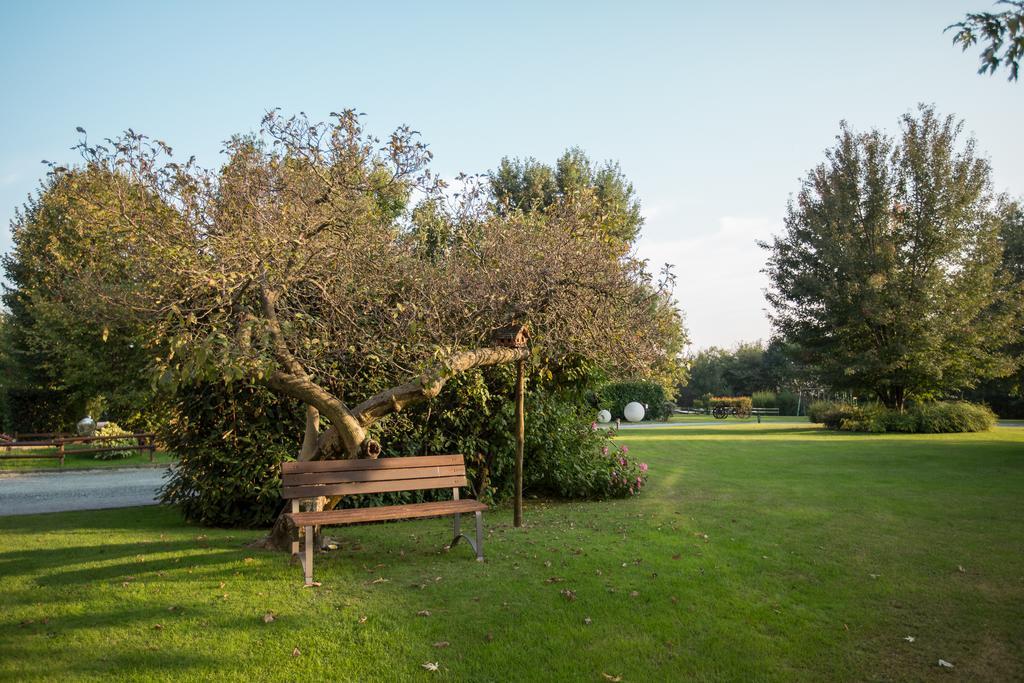 Romantic Hotel Furno San Francesco al Campo Esterno foto